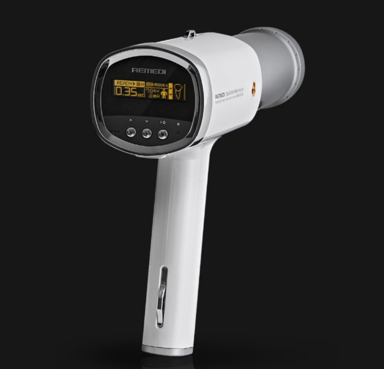 رادیوگرافی پرتابل رمدی مدل GR100