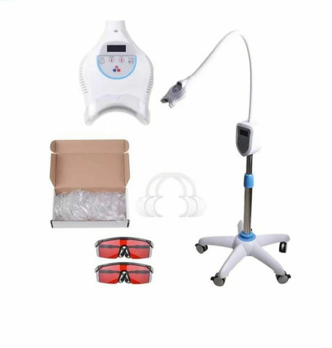 بلیچینگ پایه دار ۳ نور ملانی